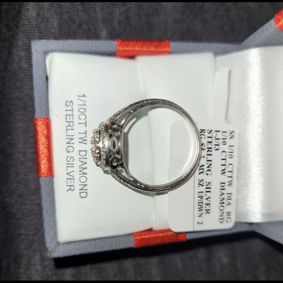 1/10 ct sterling silver Diamond ring new in box with bow Sz 7 - Picture 6 of 15